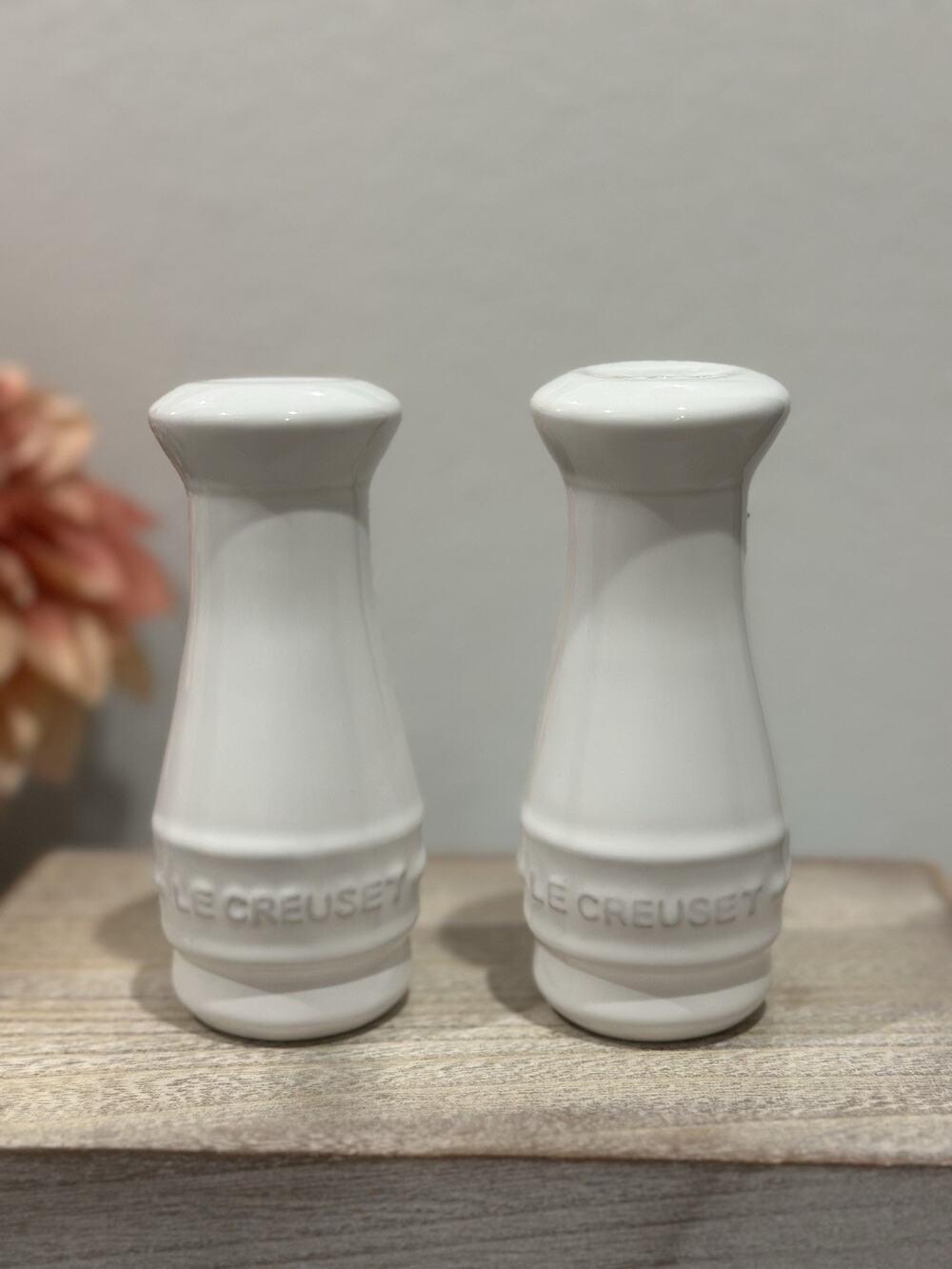 "White" LE CREUSET Salt & Pepper Shakers Set NWOT Stoneware 4 Oz Tall